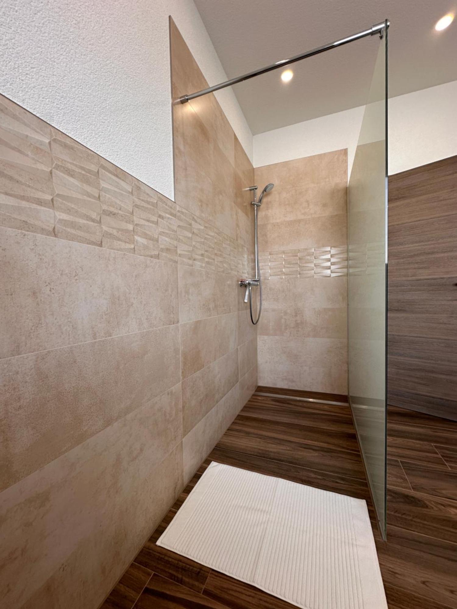 Amao-Obsidian I 120Qm I Elegantes Business- & Familienapartment I 3 Schlafzimmer I Kingsize Betten Schwanau Exteriör bild